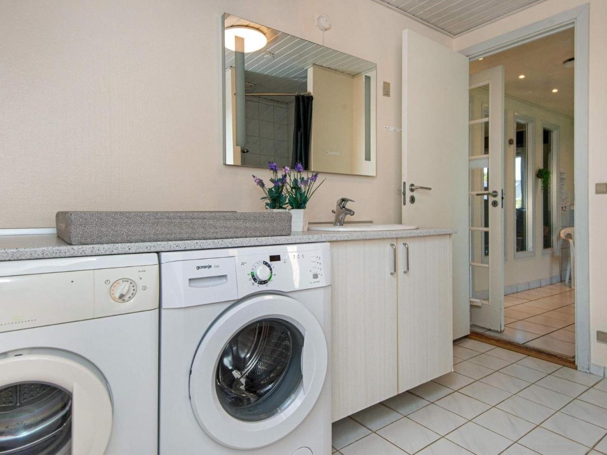 10 Person Holiday Home In Juelsminde Sonderby  Zewnętrze zdjęcie