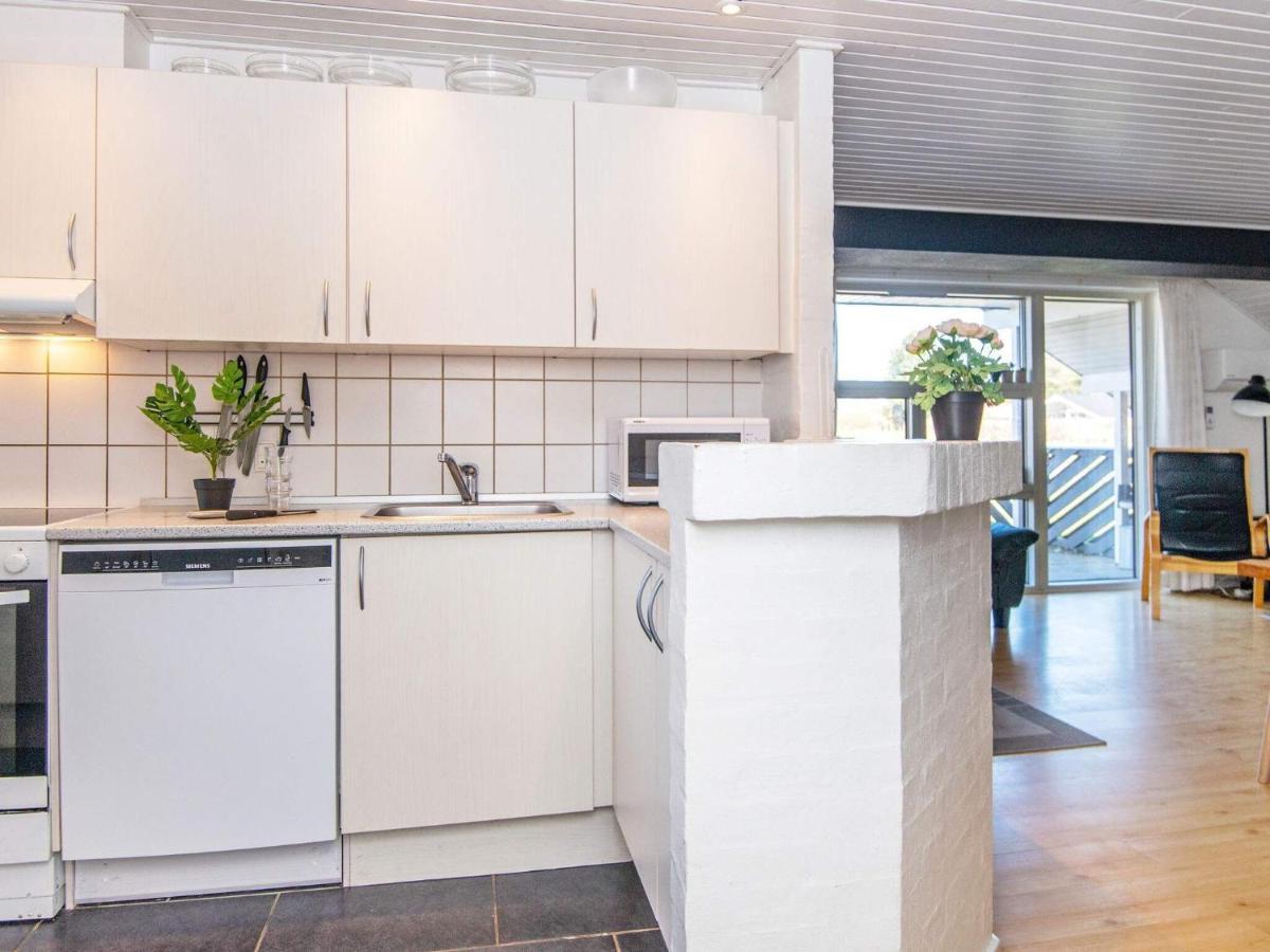 10 Person Holiday Home In Juelsminde Sonderby  Zewnętrze zdjęcie